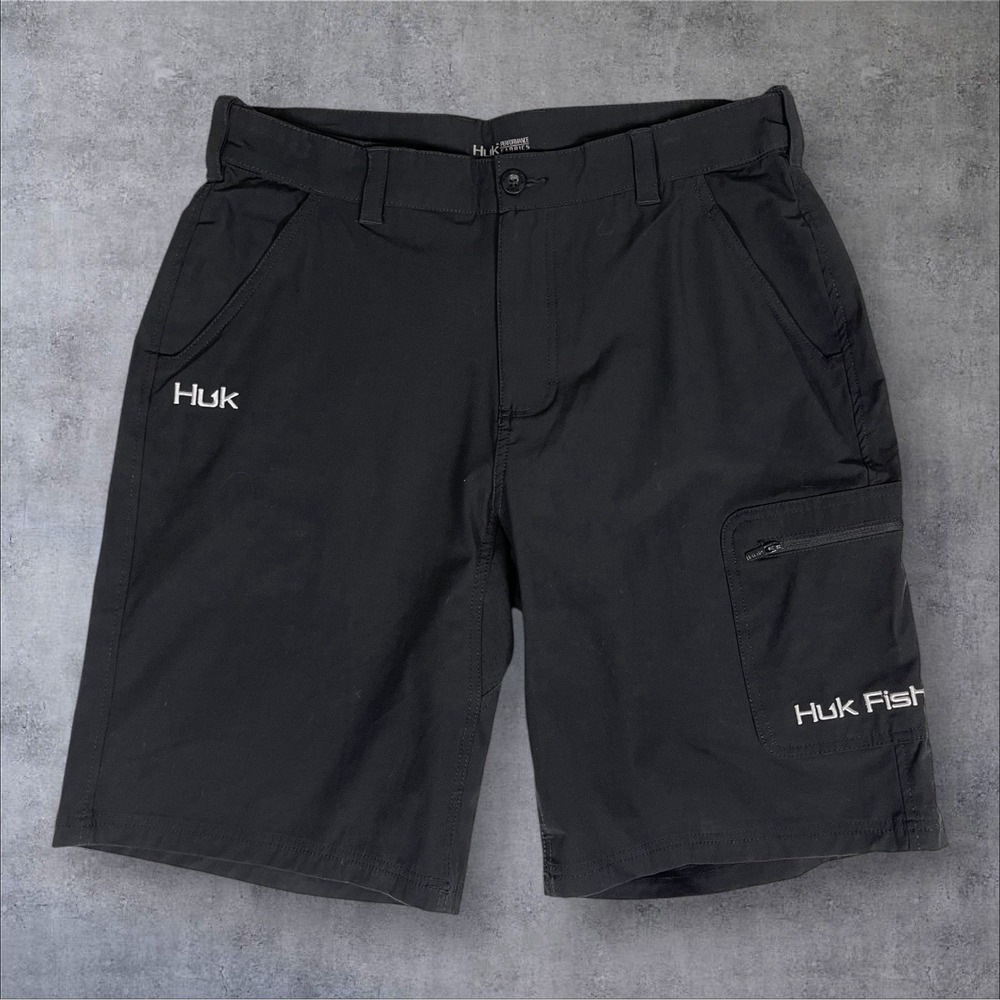 HUK Black Fishing Shorts Men's XL Outdoor Performance Cargo Hybrid Shorts